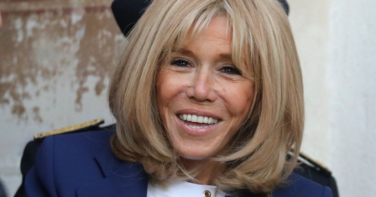 La Première Dame Brigitte Macron - Le Président De La République E ...