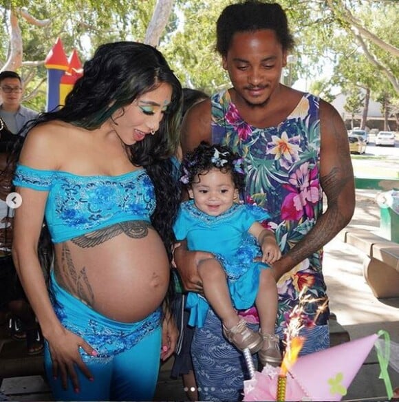 Corde Broadus, le fils de Snoop Dogg, sa compagne Soraya, enceinte, et leur fille Eleven. Septembre 2019.