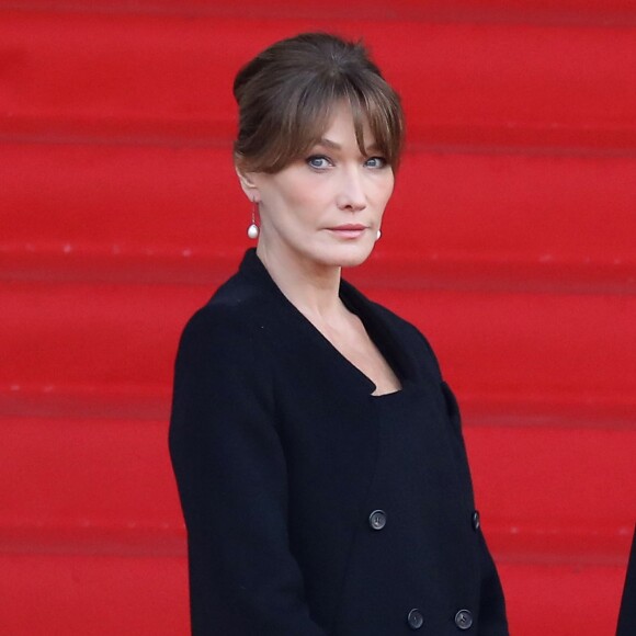 Carla Bruni Sarkozy - Arrivées en l'église Saint-Sulpice pour les obsèques de l'ancien président de la République Jacques Chirac à Paris.Le 30 septembre 2019 © Dominique Jacovides / Bestimage