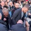Le célèbre prankster Vitalii Sediuk s'est jeté aux pieds de Justin Timberlake à l'arrivée du défilé Louis Vuitton Collection Prêt-à-Porter Printemps/Eté 2020 lors de la Fashion Week de Paris, France, le 1er octobre 2019.