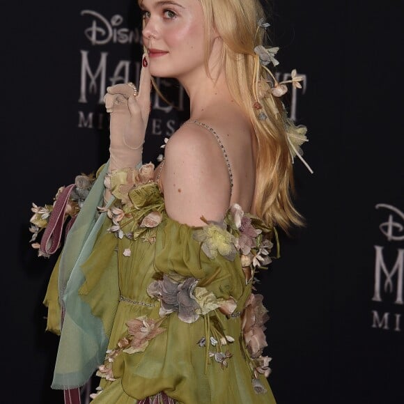 Elle Fanning à la première de Maleficent: Mistress of Evil au théâtre El Capitan dans le quartier de Hollywood à Los Angeles, le 30 septembre 2019.