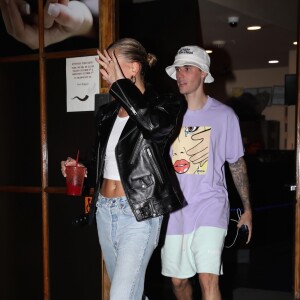 Justin Bieber et sa femme Hailey Baldwin Bieber sont allés se faire masser après un diner et un cinéma en amoureux dans le quartier de West Hollywood à Los Angeles, le 2 octobre 2019