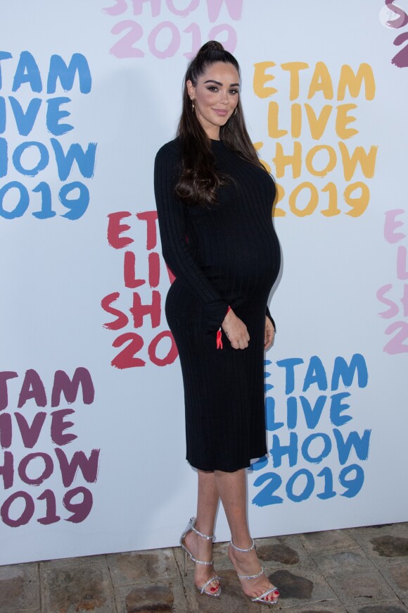 Nabilla Benattia (enceinte) - Photocall - Etam Live Show 2019 au Stade Roland Garros à Paris le 24 septembre 2019. © Rachid Bellak / Bestimage