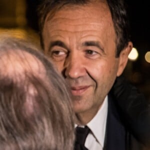 Claude Chirac très émue et son mari Frédéric Salat-Baroux ont tenu à remercier les Français qui faisaient la queue pour se rendre aux Invalides pour rendre un dernier Hommage à Jacques Chirac le 29 septembre 2019. © Cyril Moreau/Bestimage