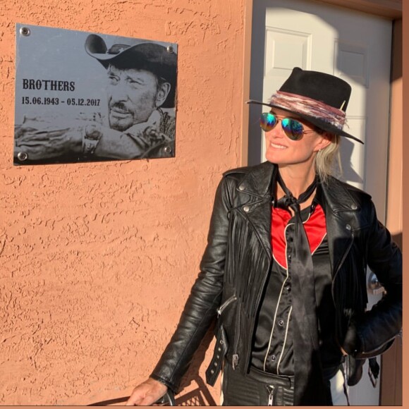 Laeticia Hallyday refait le dernier road-trip de Johnny Hallyday (qu'il avait fait en 2016) avec leurs amis bikers, dont Pierre Billon et Fabrice Le Ruyet. Ce voyage se fait sur les routes de l'Utah, du Grand Canyon et de Californie. Le 6 octobre 2019.