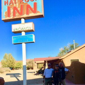 Laeticia Hallyday refait le dernier road-trip de Johnny Hallyday (qu'il avait fait en 2016) avec leurs amis bikers, dont Pierre Billon et Fabrice Le Ruyet. Ce voyage se fait sur les routes de l'Utah, du Grand Canyon et de Californie. Le 6 octobre 2019.