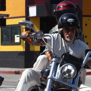 Exclusif - Laeticia Hallyday fait une grande virée sur les Harley-Davidson de Johnny avec Pierre Billon, Philippe Fatien et Fabrice Le Ruyet (mari d'Anne Marcassus) à Los Angeles le 28 septembre 2018.