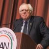 Bernie Sanders au 25ème anniversaire de la National Convention à New York le 14 avril 2016 aux côtés du du reverend Al Sharpton.