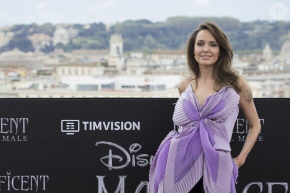 Angelina Jolie au photocall du film "Maléfique : Le Pouvoir du mal" à l'Hotel de la Ville à Rome le 7 octobre 2019.