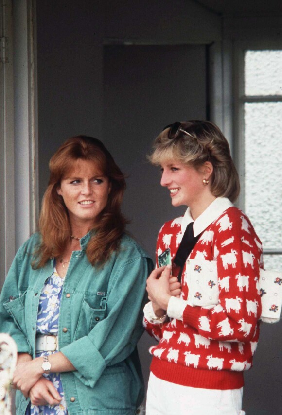 Sarah Ferguson et Lady Diana en 1983.