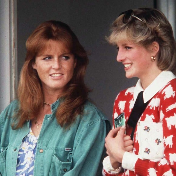 Sarah Ferguson et Lady Diana en 1983.