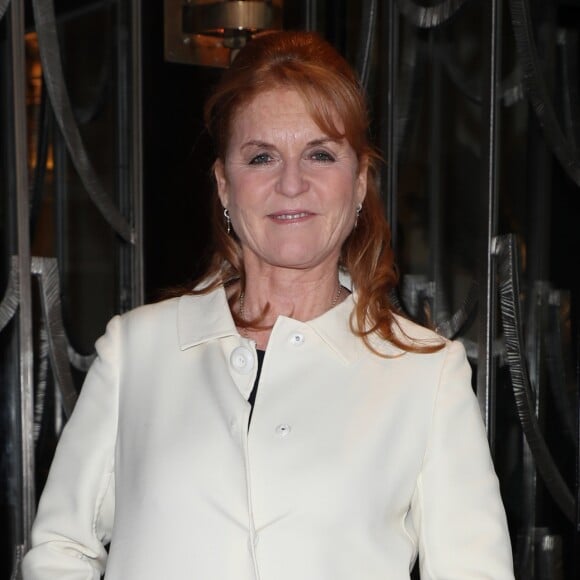 Sarah Ferguson, duchesse d'York, à la sortie de l'hôtel "Claridge" à Londres, le 10 octobre 2019.