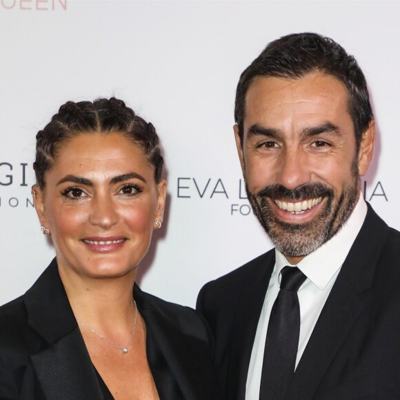 Jessica Lemarie, Robert Pirès au photocall de la soirée "Global Gift Gala" au Kimpton Fitzroy à Londres, le 17 octobre 2019.