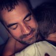 Alex Goude en pleine câlin avec son fils Elliot, Instagram, octobre 2019.