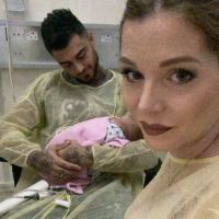 Jessica Thivenin : Premier peau à peau avec bébé, Maylone toujours hospitalisé