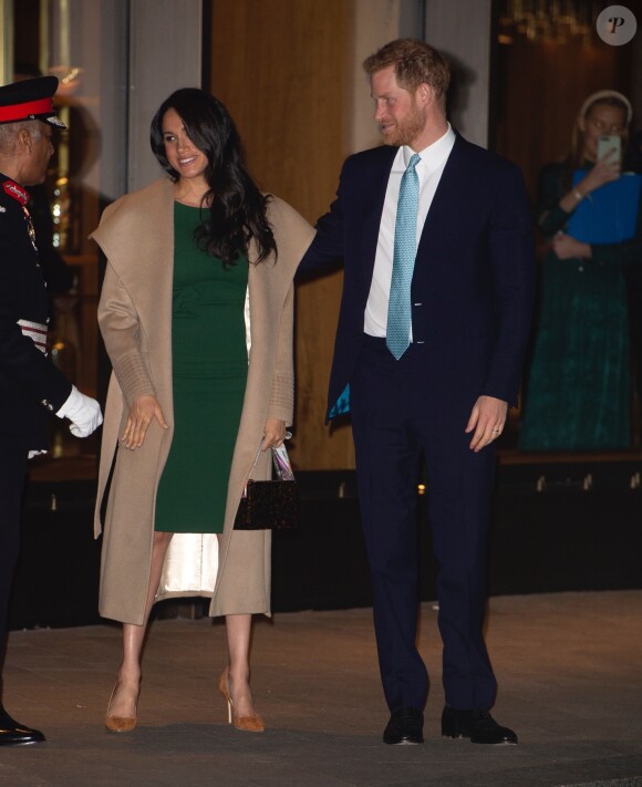 Le prince Harry, duc de Sussex, et Meghan Markle, duchesse de Sussex, quittent la cérémonie "Wellchild Awards" à Londres, le 15 octobre 2019.