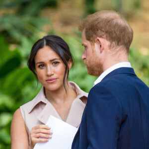 Le prince Harry, duc de Sussex, et Meghan Markle, duchesse de Sussex, se rendent à la réception des industries créatives et des entreprises à Johannesburg, le 2 octobre 2019. Sur place, le couple princier rencontre des représentants des milieux d'affaires britanniques et sud-africains dont des jeunes entrepreneurs locaux.