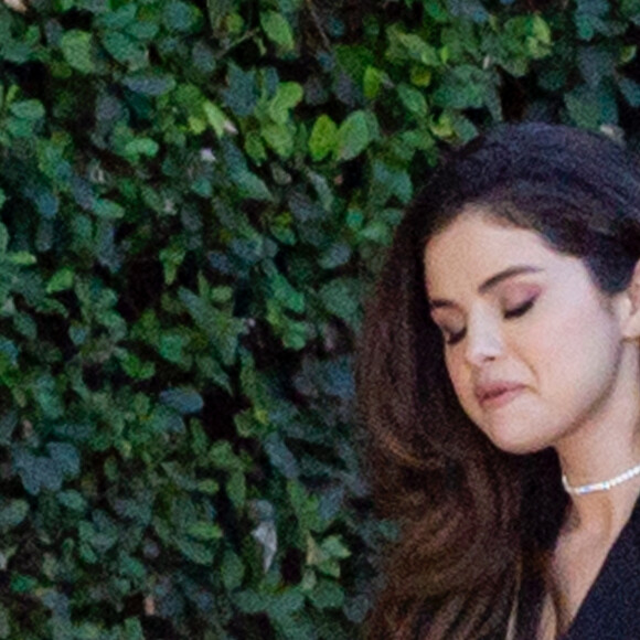 Exclusif - Selena Gomez se rend à un rendez-vous professionnel aux Studios Burbank à Burbank en Californie, le 23 octobre 2019.