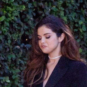 Exclusif - Selena Gomez se rend à un rendez-vous professionnel aux Studios Burbank à Burbank en Californie, le 23 octobre 2019.