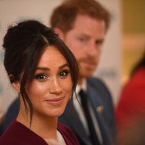 Meghan Markle et le prince Harry participent à une réunion sur l'égalité des genres avec les membres du Queen's Commonwealth Trust (dont elle est vice-présidente) et du sommet One Young World au château de Windsor, le 25 octobre 2019.