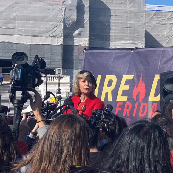 Jane Fonda participait pour la deuxième semaine à une manifestation pour le climat devant le Capitole à Washington le 18 octobre 2019 avec le mouvement Fire Drill Fridays. Et pour la deuxième semaine, elle a été arrêtée par la police.