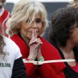 Jane Fonda a été arrêtée et menottée pour la troisième fois en trois semaines lors d'une manifestation pour le climat devant le Capitole à Washington le 25 octobre 2019 avec le mouvement Fire Drill Fridays.