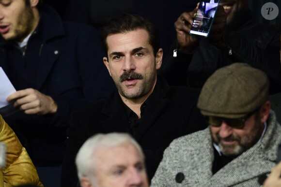 Grégory Fitoussi, Kad Merad, Luis Fernandez dans les tribunes lors du match de Ligue 1 "PSG - OM (4-0)" au Parc des Princes, le 27 octobre 2019.