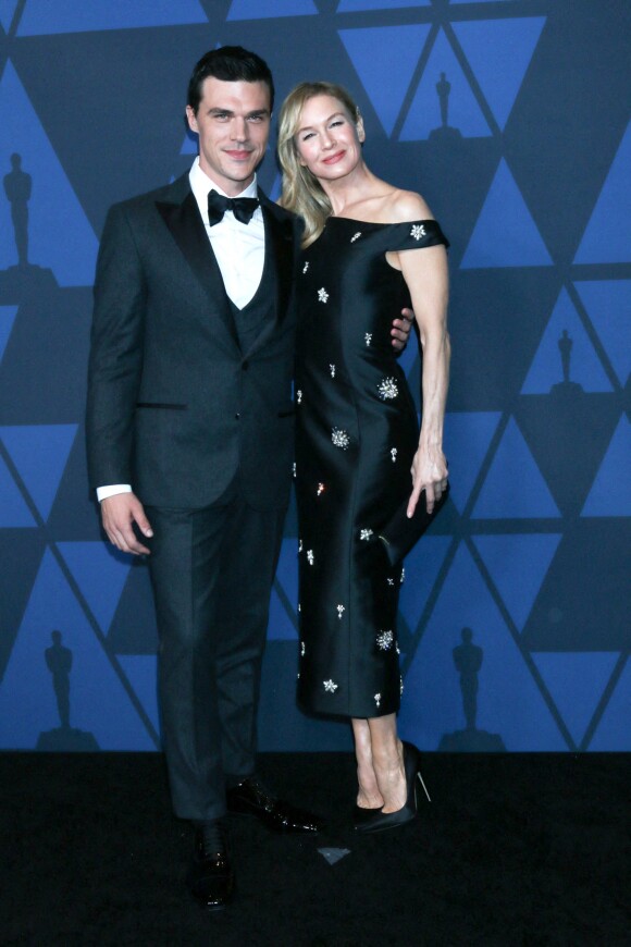 Finn Wittrock et Renée Zellweger assistent à la 11ème édition des "Governors Awards" au Hollywood & Highland Center à Los Angeles, le 27 octobre 2019.