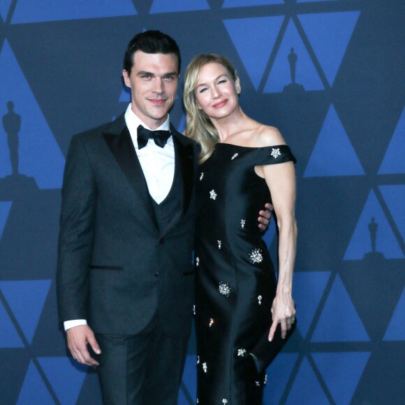 Finn Wittrock et Renée Zellweger assistent à la 11ème édition des "Governors Awards" au Hollywood & Highland Center à Los Angeles, le 27 octobre 2019.