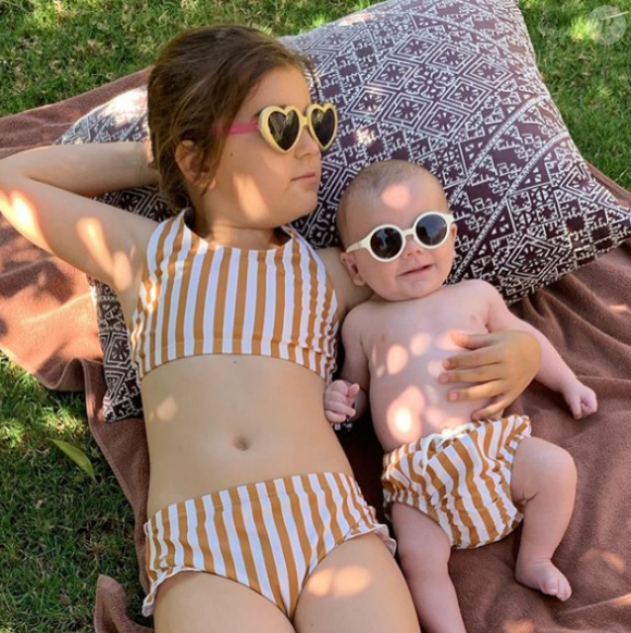 Laurent Ournac présente ses deux enfants Capucine (6 ans) et Léon (3 mois) à l'occasion de la fête des Mères, le 26 mai 2019, sur Instagram.