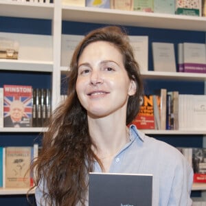 Justine Levy pour " La gaieté" présent au "33ème Salon du Livre" au Parc des expositions de la Porte de Versailles (Paris 15e). © Pierre Perusseau/Bestimage