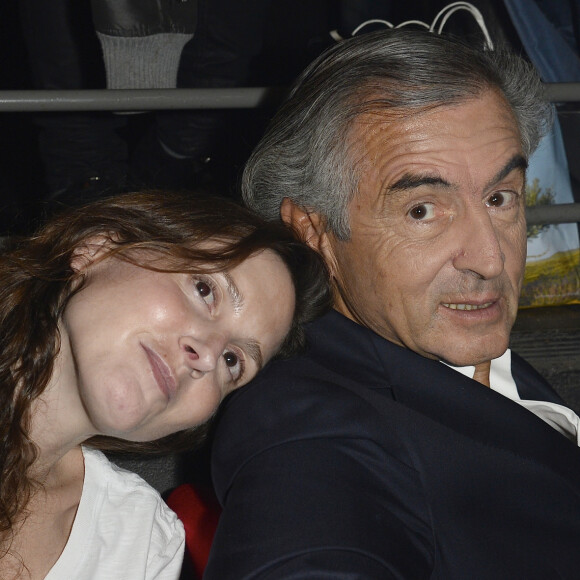 Semi-Exclusif - Justine Lévy et son père Bernard-Henri Lévy assistent au concert de Arielle Dombasle à la Cigale à Paris le 4 novembre 2015. © Guirec Coadic / Bestimage