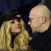 Pascal Obispo et sa femme Julie Hantson dans les tribunes lors du match retour de Champion's League "PSG - Bruges (1-0)" au Parc des Princes. Paris, le 6 novembre 2019. in the stands during Champion's League return match "PSG - Bruges (1-0)" in Paris, on November 6, 2019.06/11/2019 - Paris
