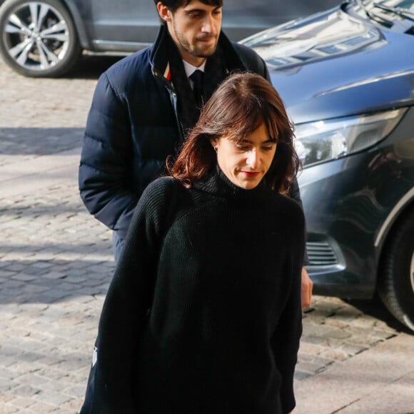 Carmen Alessandrin (Petite-fille de la défunte) - Arrivées aux obsèques de Marie Laforêt en l'église Saint-Eustache à Paris. Le 7 novembre 2019.
