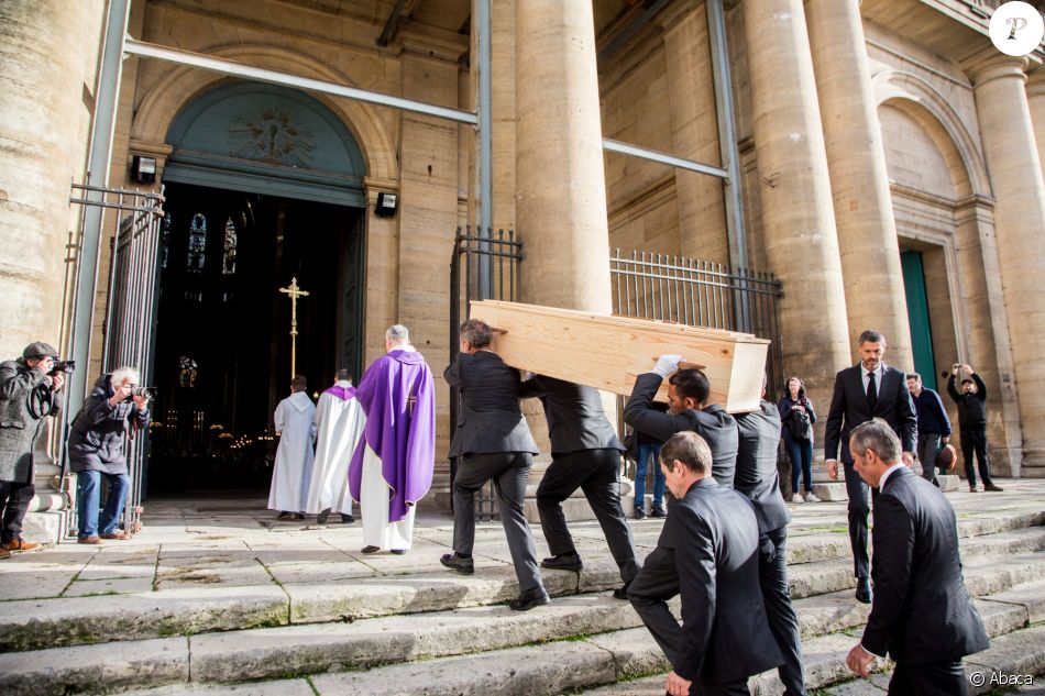 Obsèques de Marie Laforêt en l'église Saint-Eustache à Paris. Le 7 ...