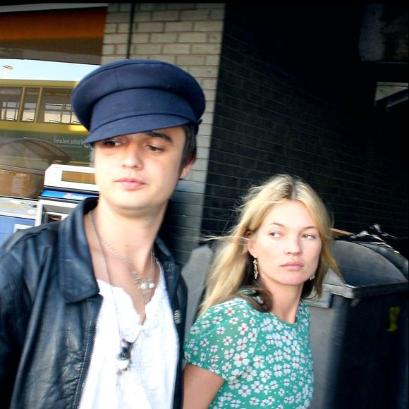 Kate Moss et Pete Doherty à l'aéroport de Dublin le 25 septembre 2006