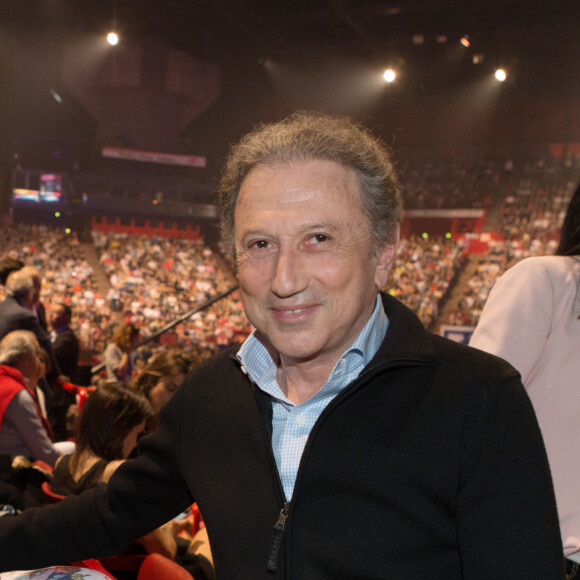 Exclusif - Jean-Paul Belmondo et Michel Drucker - People au concert de Johnny Hallyday au POPB de Bercy a Paris - Jour 2. Le 15 juin 2013.