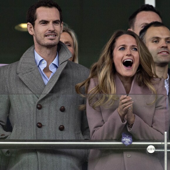 Andy Murray et sa femme Kim Sears lors du 2019 Cheltenham Festival le 13 mars 2019.