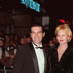 Melanie Griffith et Antonio Banderas à Londres pour la première de "Haunted" le 26 octobre 1995