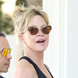 Melanie Griffith fait du shopping avec une amie dans les rues de West Hollywood, le 4 octobre 2018