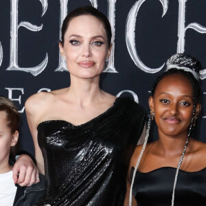 Shiloh Nouvel Jolie-Pitt, Vivienne Marcheline Jolie-Pitt, Angelina Jolie, Zahara Marley Jolie-Pitt et Knox Léon Jolie-Pitt à la première de Maleficent: Mistress of Evil au théâtre El Capitan dans le quartier de Hollywood à Los Angeles, le 30 septembre 2019