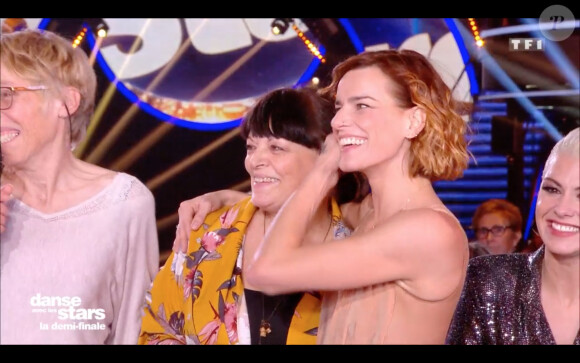 Fauve Hautot et sa maman dans l'émission "Danse avec les stars 10". TF1. Le 16 novembre 2019.