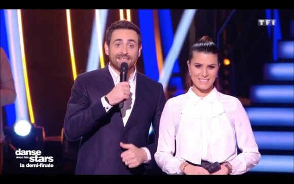Camille Combal et Karine Ferri dans l'émission "Danse avec les stars 10". TF1. Le 16 novembre 2019.