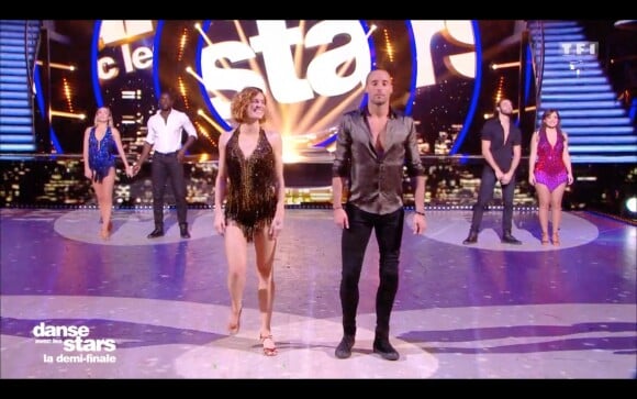 Epreuve du medley dans l'émission "Danse avec les stars 10". TF1. Le 16 novembre 2019.