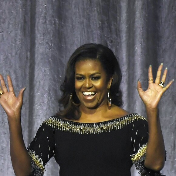 L'ancienne première dame des Etats-Unis Michelle Obama lors d'une soirée confidences pour la sortie de son livre "Becoming" à l'O2 Arena à Londres, Royaume Uni, le 14 avril 2019.