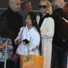 Jimmy Reffas, Jade Hallyday - Laeticia Hallyday arrive en famille avec ses filles et sa mère à l'aéroport Roissy CDG le 19 novembre 2019.