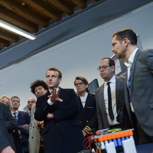 Frédérique Vidal, ministre de l'enseignement supérieur, de la recherche et de l'innovation - Le président Emmanuel Macron inaugure le nouveau pôle universitaire de la Citadelle et échanges avec des étudiants à l'Université de Picardie Jules Vernes à Amiens le 21 novembre 2019. © Isa Harsin / Pool / Bestimage