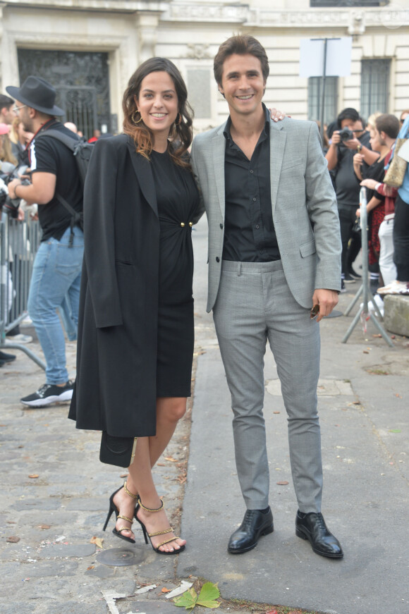 Anouchka Delon enceinte et son compagnon Julien Dereims - Arrivées au défilé Elie Saab "Collection Prêt-à-Porter Printemps/Eté 2020" lors de la Fashion Week de Paris (PFW), le 28 septembre 2019. © Veerren Ramsamy - Christophe Clovis / Bestimage