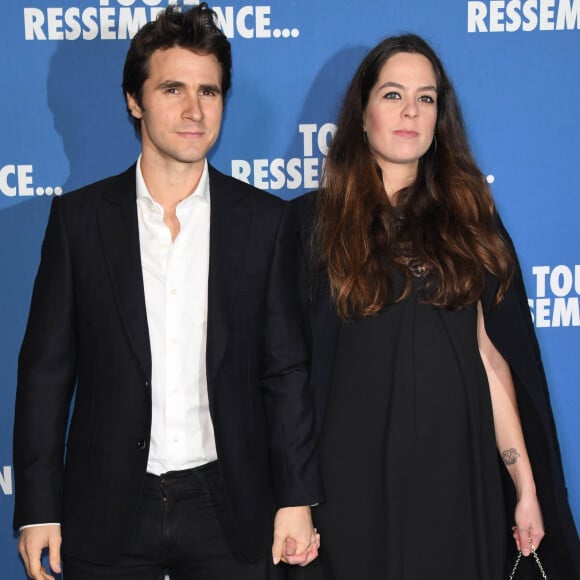 Anouchka Delon (enceinte) et son compagnon Julien Dereims - Avant-première du film "Toute ressemblance..." au cinéma UGC Ciné Cité Les Halles à Paris, le 25 novembre 2019. © Coadic Guirec/Bestimage