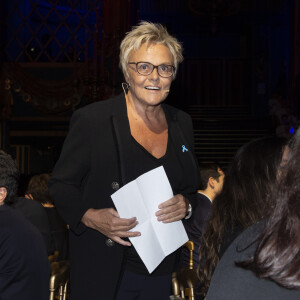 Exclusif - Muriel Robin - 2ème soirée de Gala au profit de l'association nationale "Le Refuge" et de ses actions de soutien aux jeunes LGBT+ victimes d'homophobie ou de transphobie, au théâtre des Folies Bergère à Paris, le 18 novembre 2019. © Gorassini/Perusseau/Bestimage